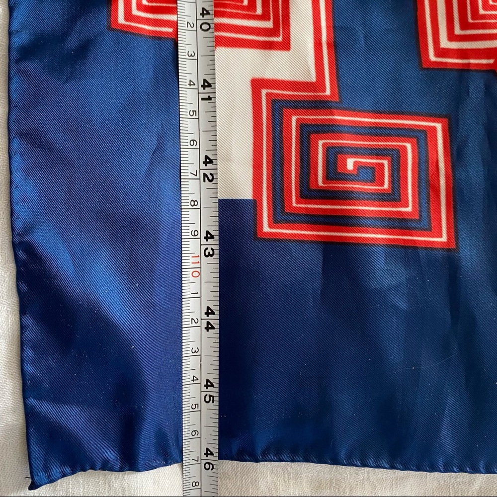 Vintage 70s Sillook Long Scarf Red White & Navy Blue Geometric 15" x 46" - Picture 8 of 15